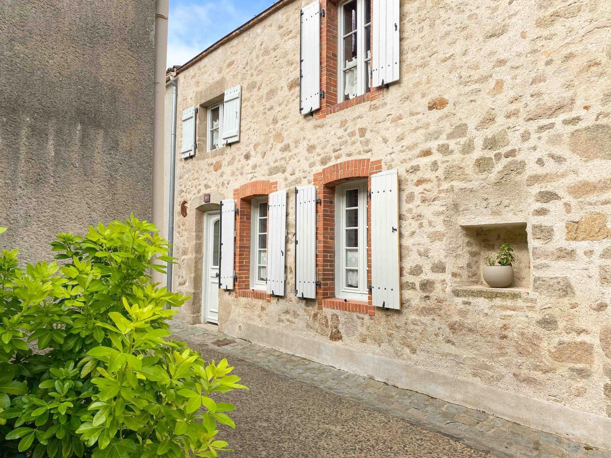 Le Logis De La Forge A 10 Min Du Puy Dufou Villa Mortagne-sur-Sevre Dış mekan fotoğraf